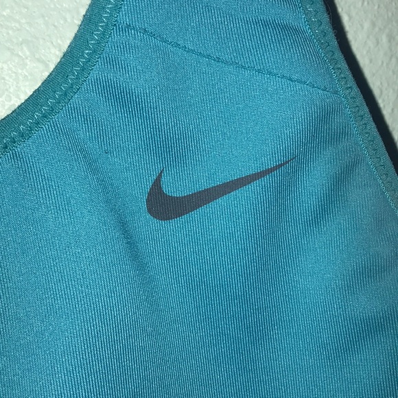 Nike Dri-Fit Sports Bra - Picture 4 of 4